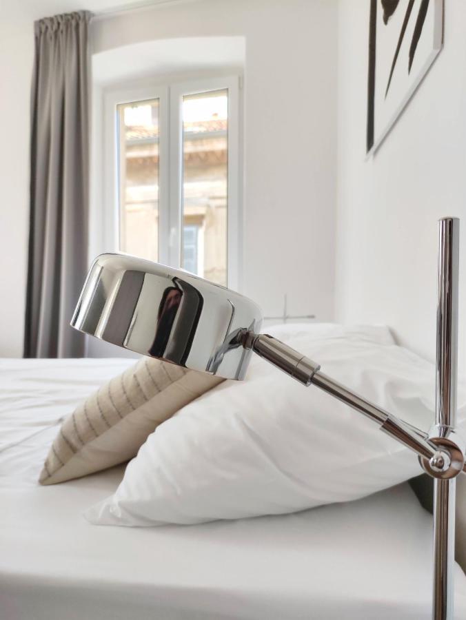 Nik Studio Apartments พูลา ภายนอก รูปภาพ